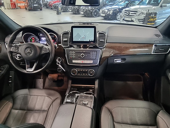 Mercedes-Benz GLS350 d 14 of 19