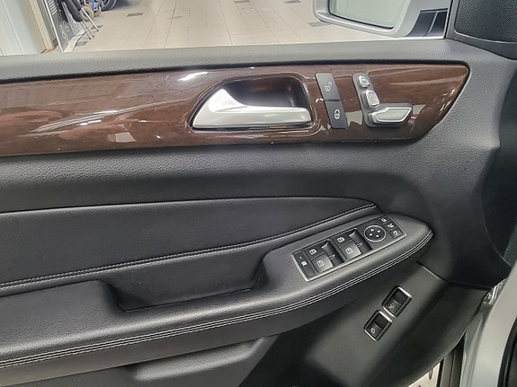Mercedes-Benz GLS350 d 16 of 19