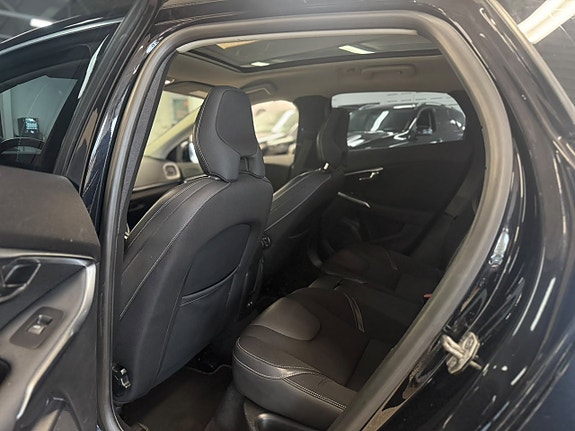 Volvo V40 7 of 16