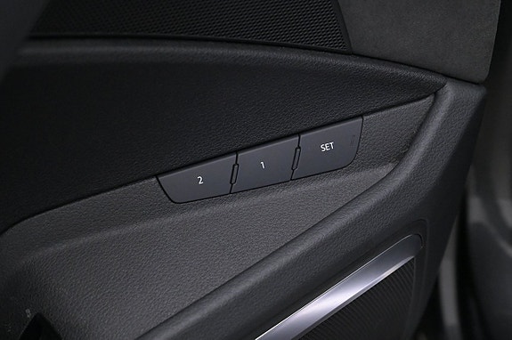 Audi e-tron 12 of 27