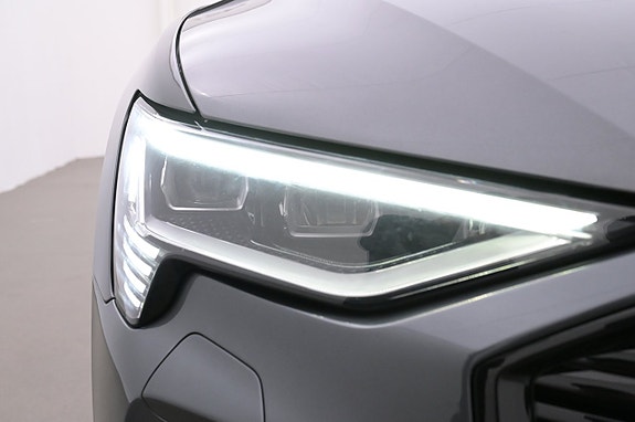 Audi e-tron 26 of 27