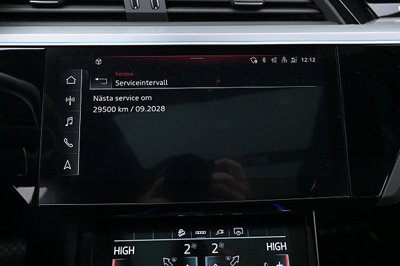 Audi e-tron 17 of 27