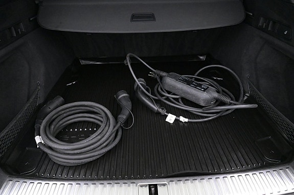 Audi e-tron 24 of 27