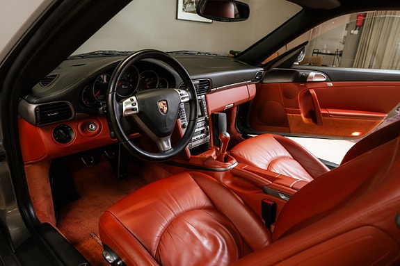 Porsche 911 13 of 30