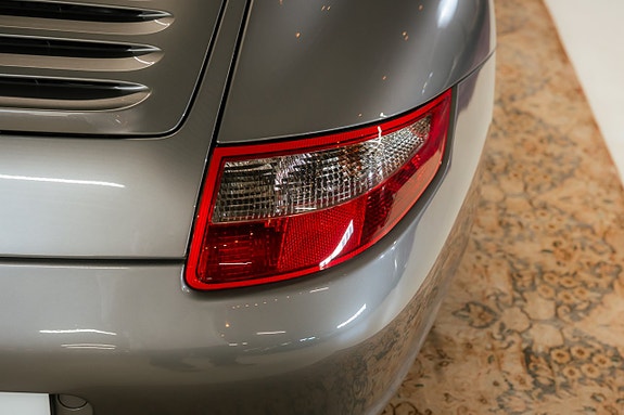 Porsche 911 11 of 30