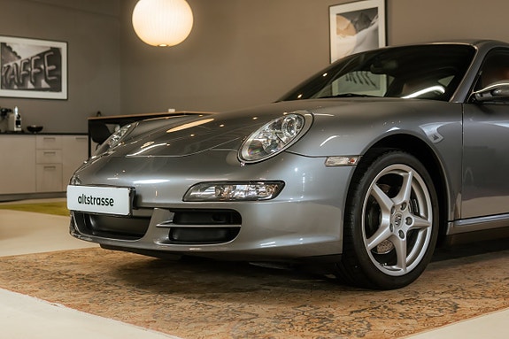 Porsche 911 3 of 30