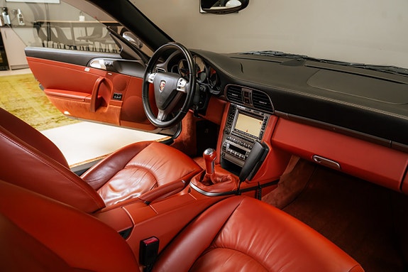 Porsche 911 15 of 30