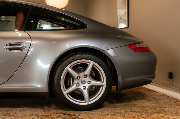 Porsche 911 8 of 30