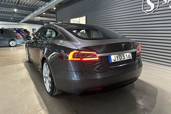 Tesla Model S 6 of 26