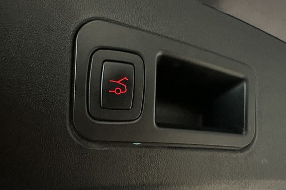 Tesla Model S 26 of 26