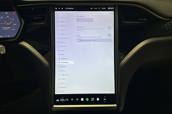 Tesla Model S 16 of 26