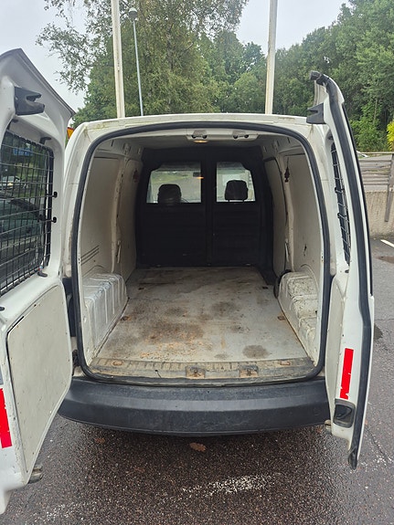Volkswagen Caddy Maxi 10 of 12