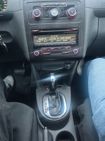 Volkswagen Caddy Maxi 12 of 12