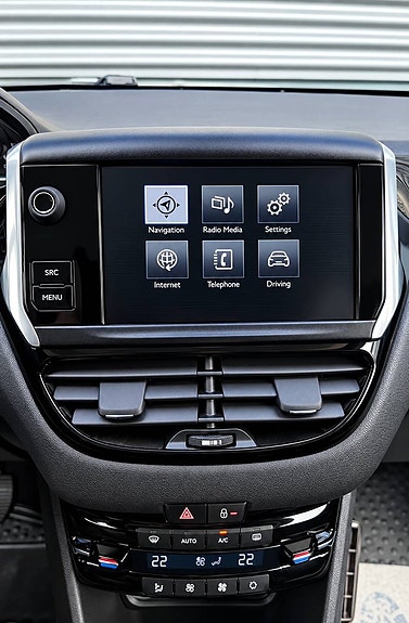 Peugeot 208 13 of 15