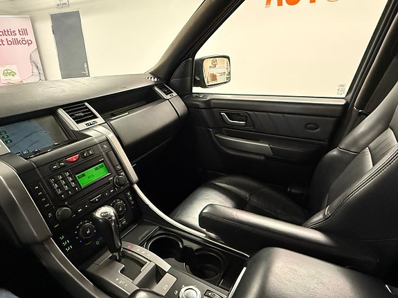 Land Rover Range Rover Sport 9 of 27