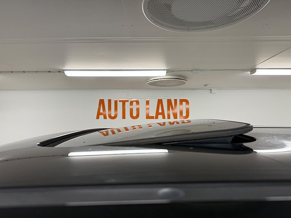 Land Rover Range Rover Sport 5 of 27