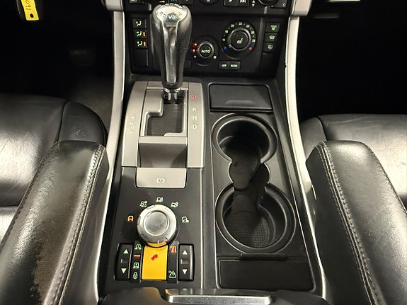 Land Rover Range Rover Sport 27 of 27