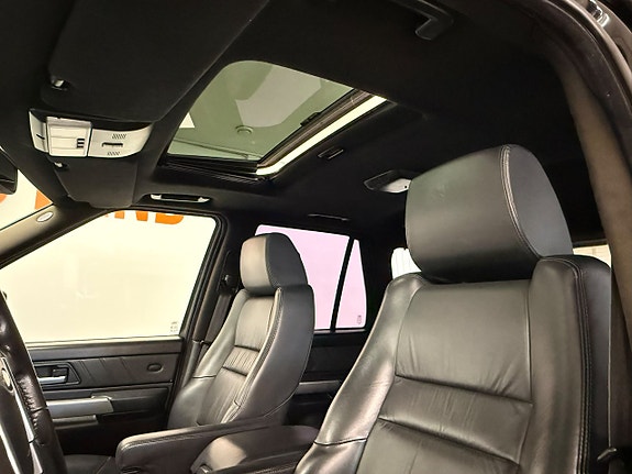 Land Rover Range Rover Sport 10 of 27