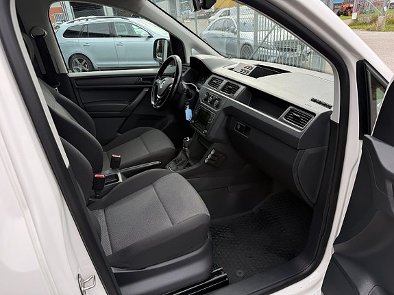 Volkswagen Caddy 12 of 15