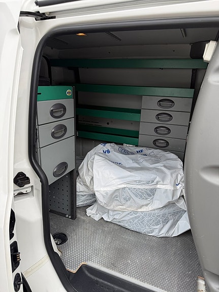 Volkswagen Caddy 10 of 15