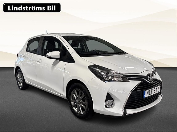 Toyota Yaris 3 of 19