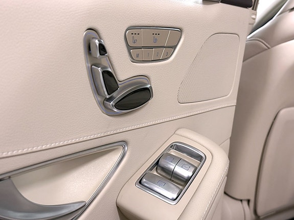 Mercedes-Benz S400 17 of 27
