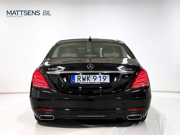Mercedes-Benz S400 21 of 27