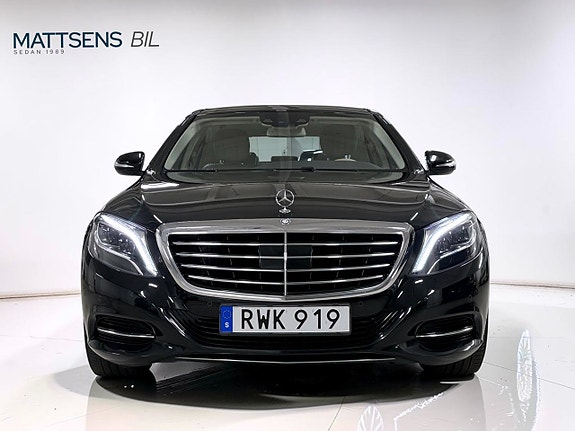 Mercedes-Benz S400 2 of 27