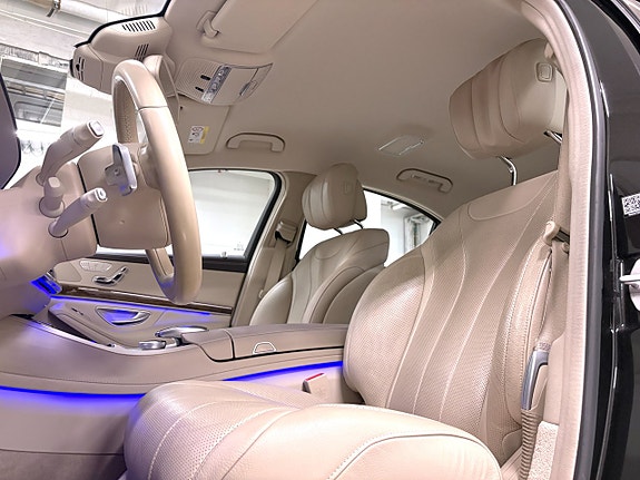 Mercedes-Benz S400 4 of 27