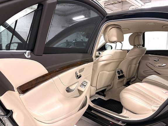 Mercedes-Benz S400 16 of 27
