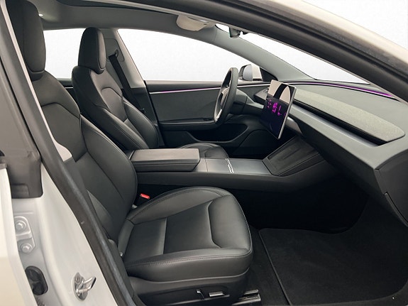 Tesla Model 3 28 of 30