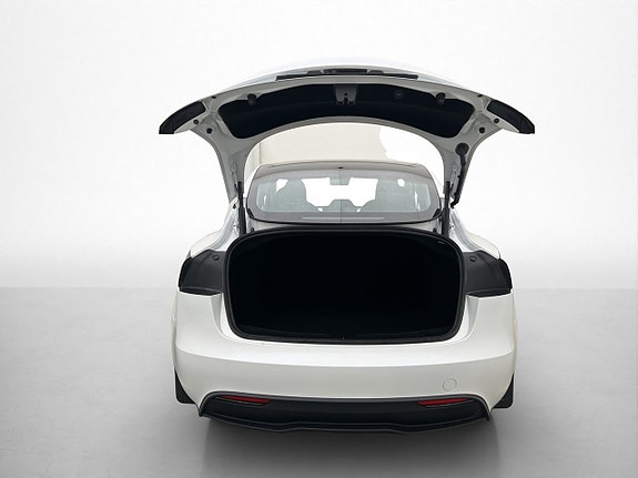 Tesla Model 3 12 of 30