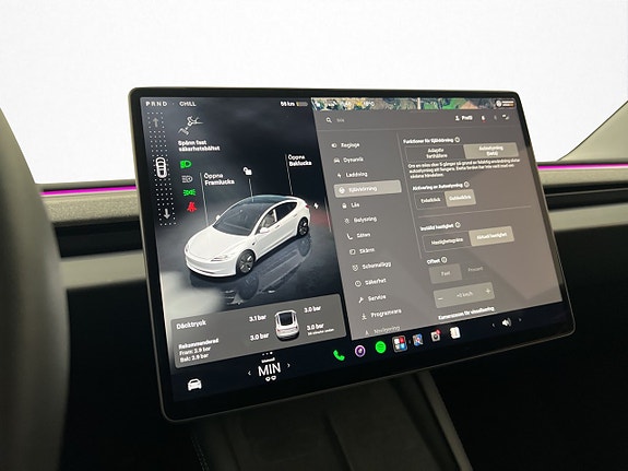 Tesla Model 3 24 of 30