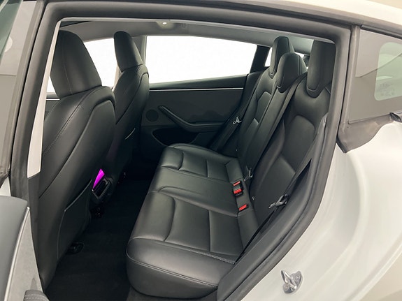 Tesla Model 3 29 of 30