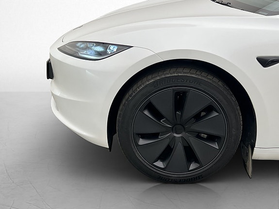 Tesla Model 3 30 of 30
