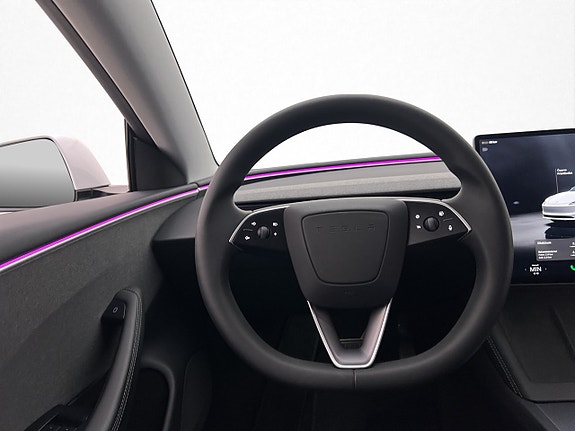 Tesla Model 3 16 of 30