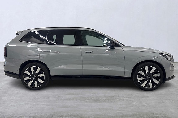 Volvo EX90 3 of 24