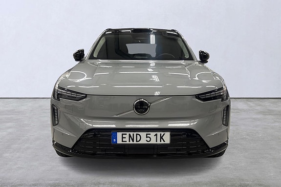 Volvo EX90 7 of 24