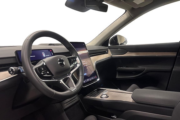 Volvo EX90 8 of 24
