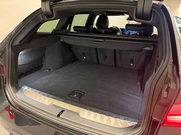 BMW 330e 6 of 18