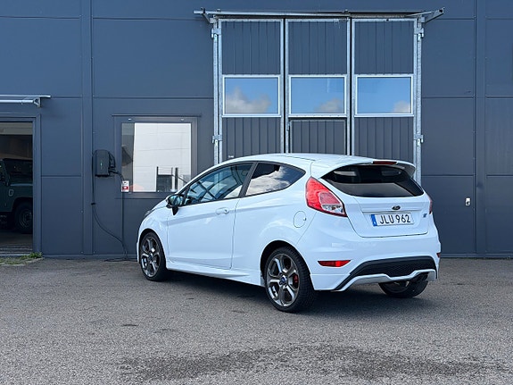 Ford Fiesta 7 of 25