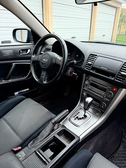Subaru Legacy 5 of 5