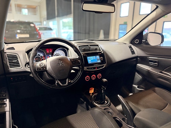 Mitsubishi ASX 13 of 16