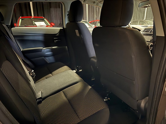 Mitsubishi ASX 8 of 16
