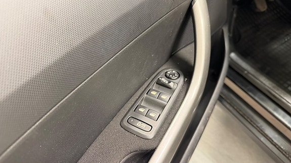 Peugeot 308 11 of 12