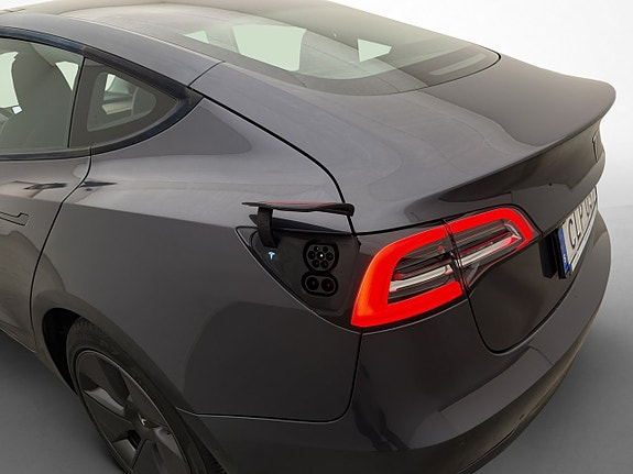 Tesla Model 3 9 of 30