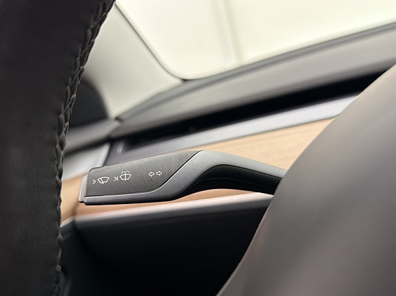 Tesla Model 3 25 of 30