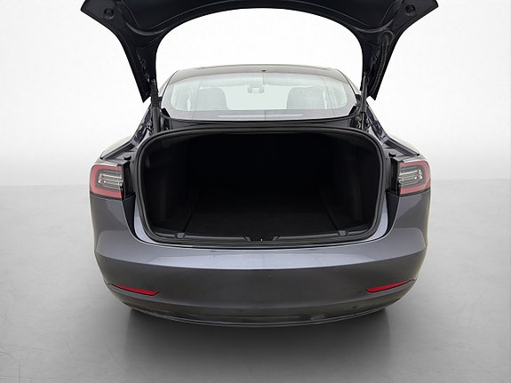 Tesla Model 3 10 of 30