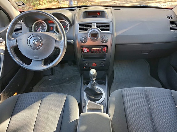Renault Megane 6 of 8