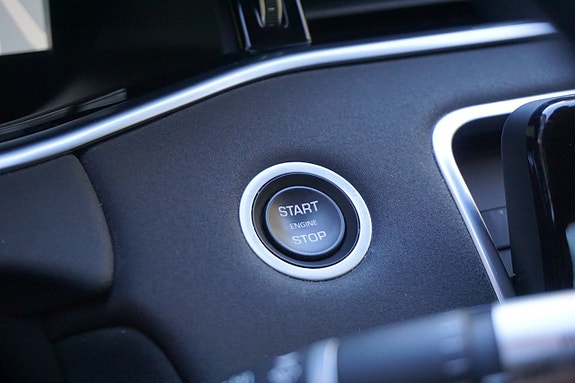 Land Rover Range Rover Evoque 25 of 30